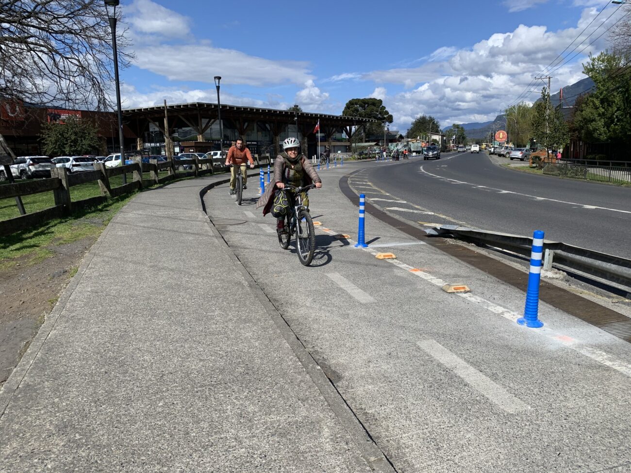 COMIENZAN TRABAJOS DE MEJORAMIENTO EN CICLOVÍA DE PUCÓN – Website de la Municipalidad de Pucón