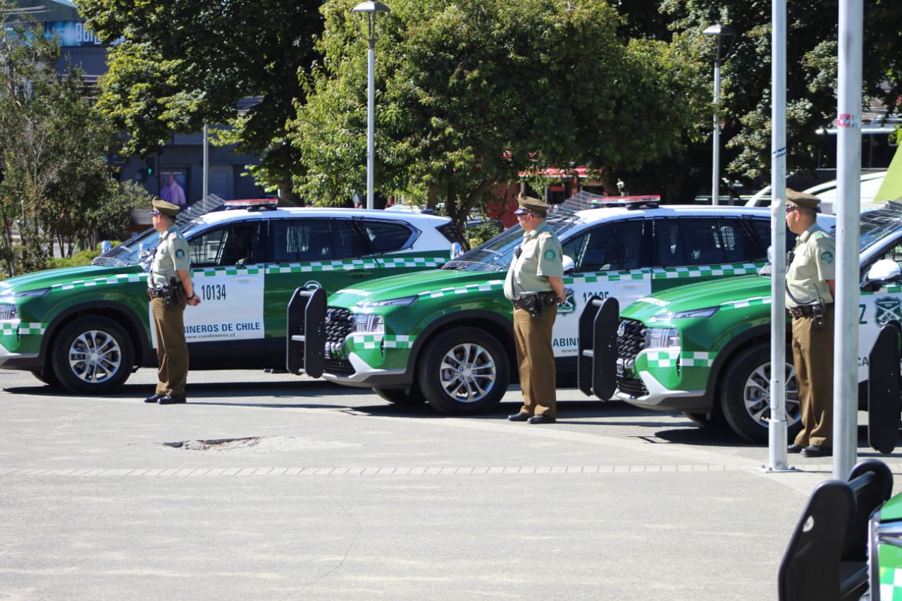 Castro: Cinco nuevos carros policiales refuerzan seguridad ciudadana comunal